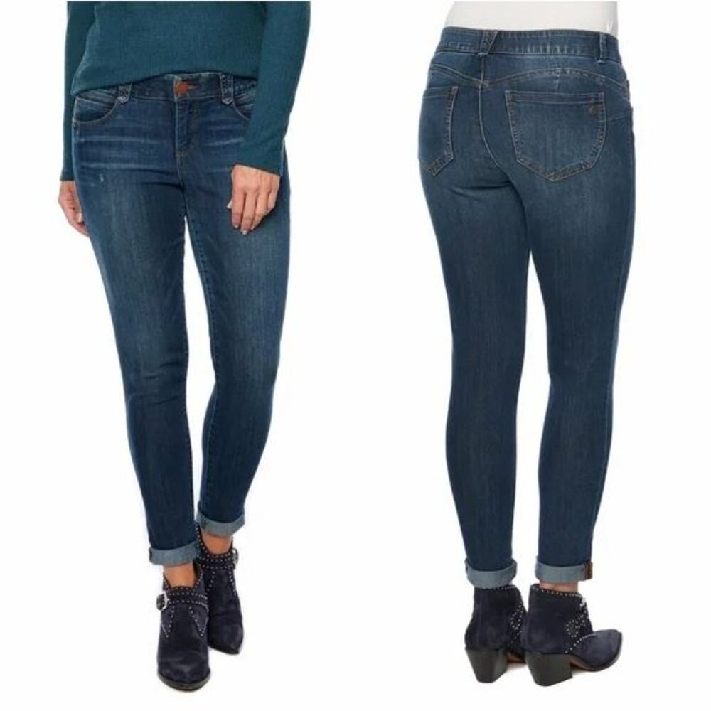 Democracy Women's Skinny Jeans in Dark Blue Wash